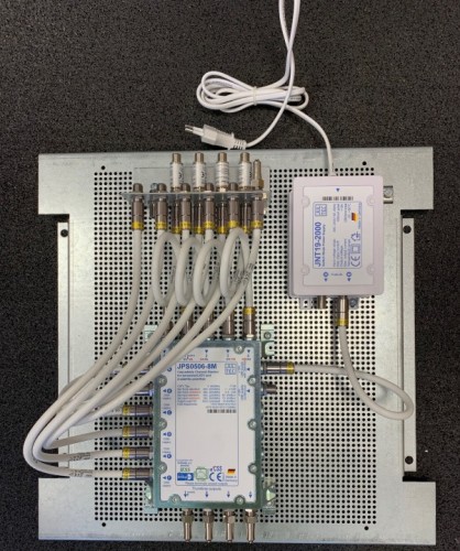 Jultec JPS0506-8M Breitband-LNB-Versorgung Lochblechplatte Potentialausgleich-Aufbau