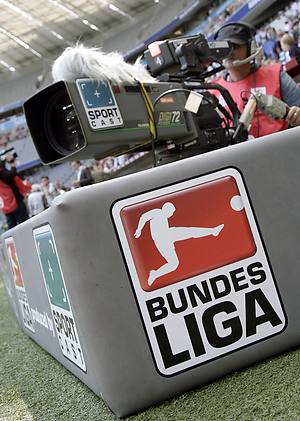 dpa Sky will sich auch in Zukunft die Bundesliga-Rechte sichern