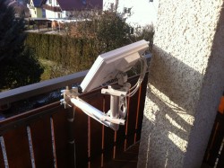 Selfsat-Antenen_Balkon-Halter_Befestigung-nach-innen 1